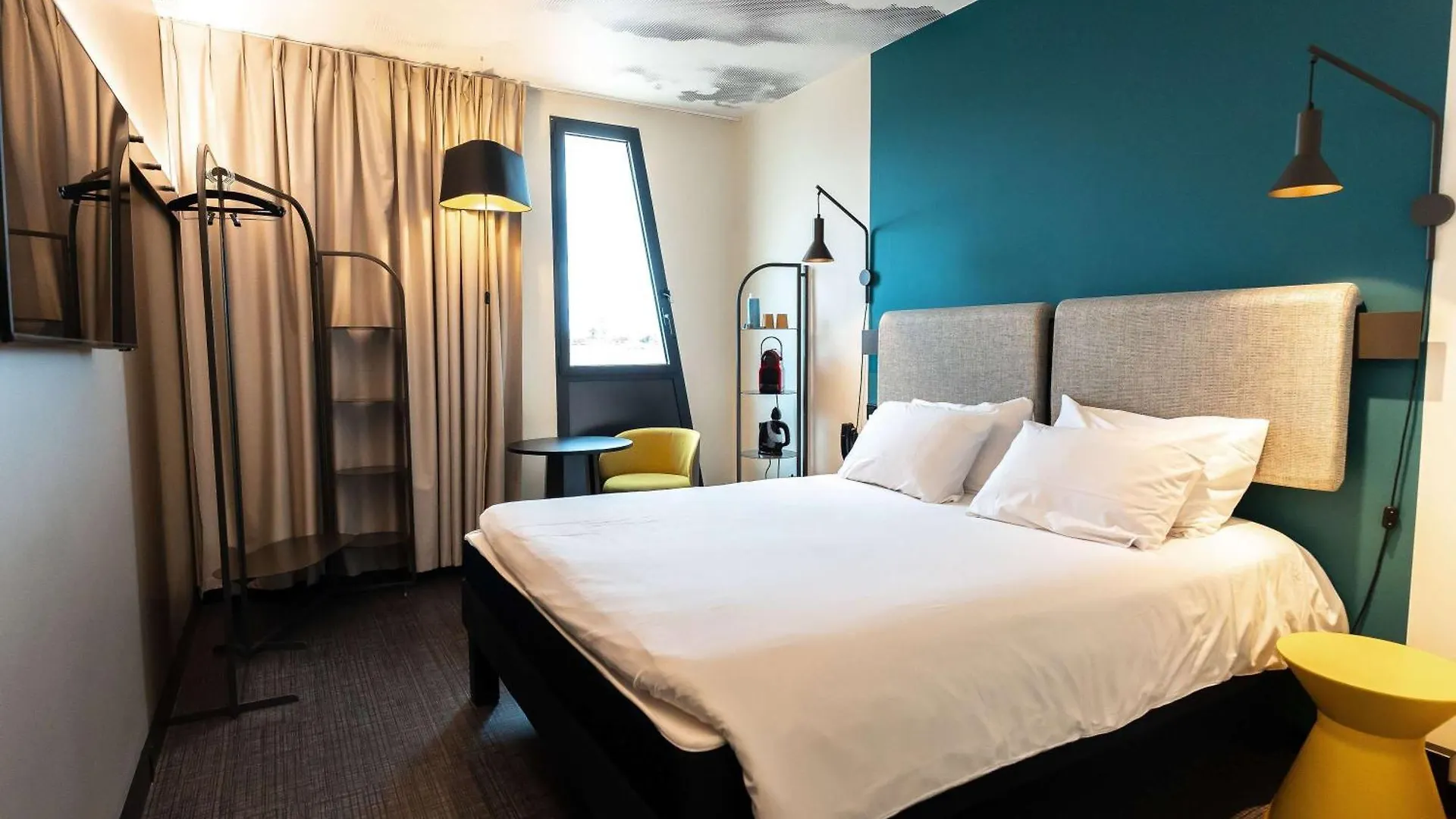 Ibis Marseille Centre Euromed Hotel