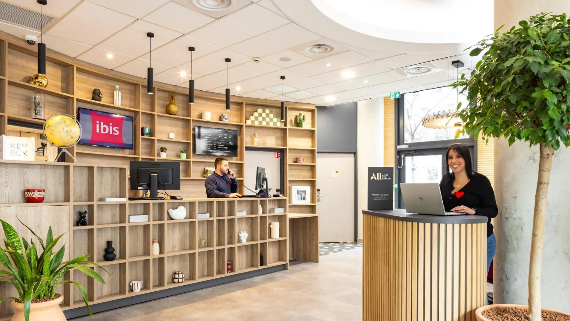 Ibis Marseille Centre Euromed Hotell