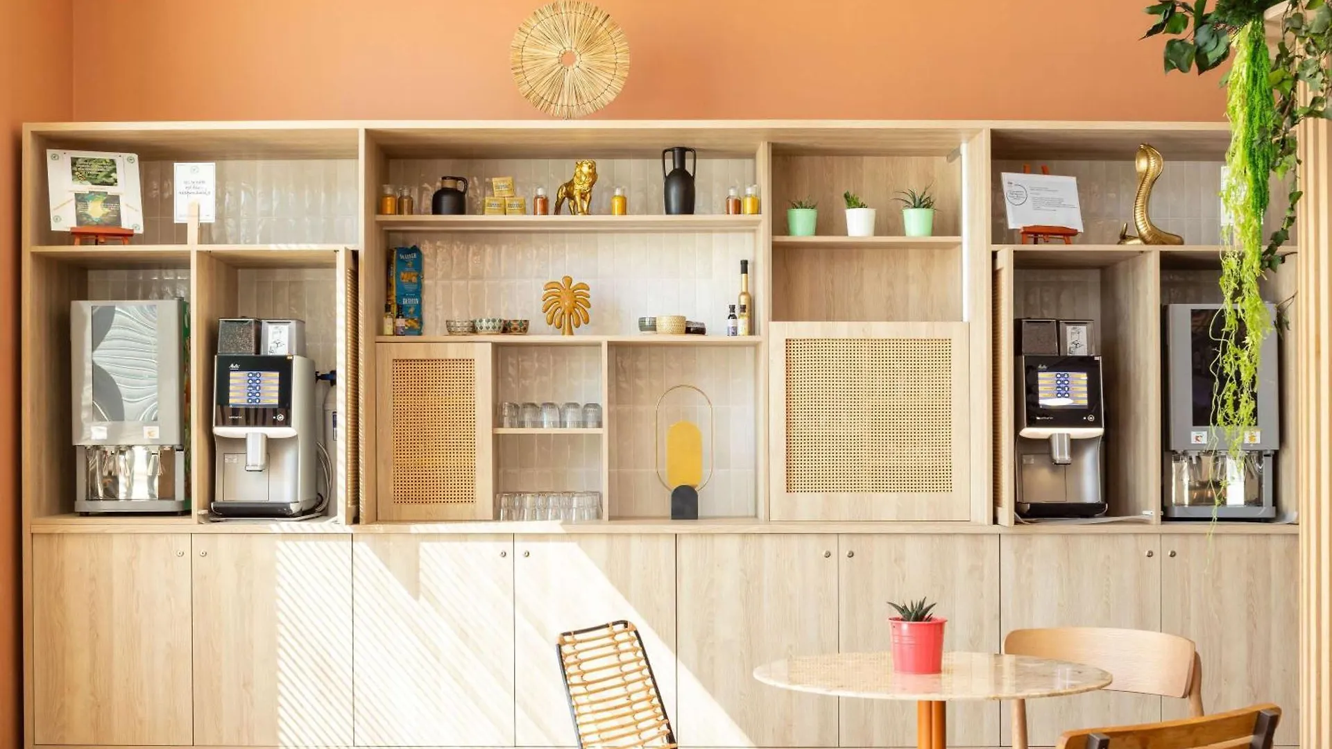 Ibis Marseille Centre Euromed Hotell 3*,